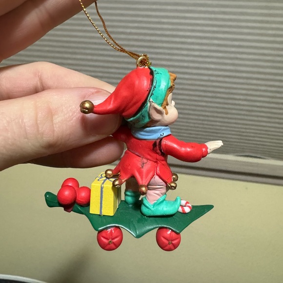 Vintage Christmas Traditions Collectable Skateboarding Elf Hanging Ornament - Picture 5 of 7